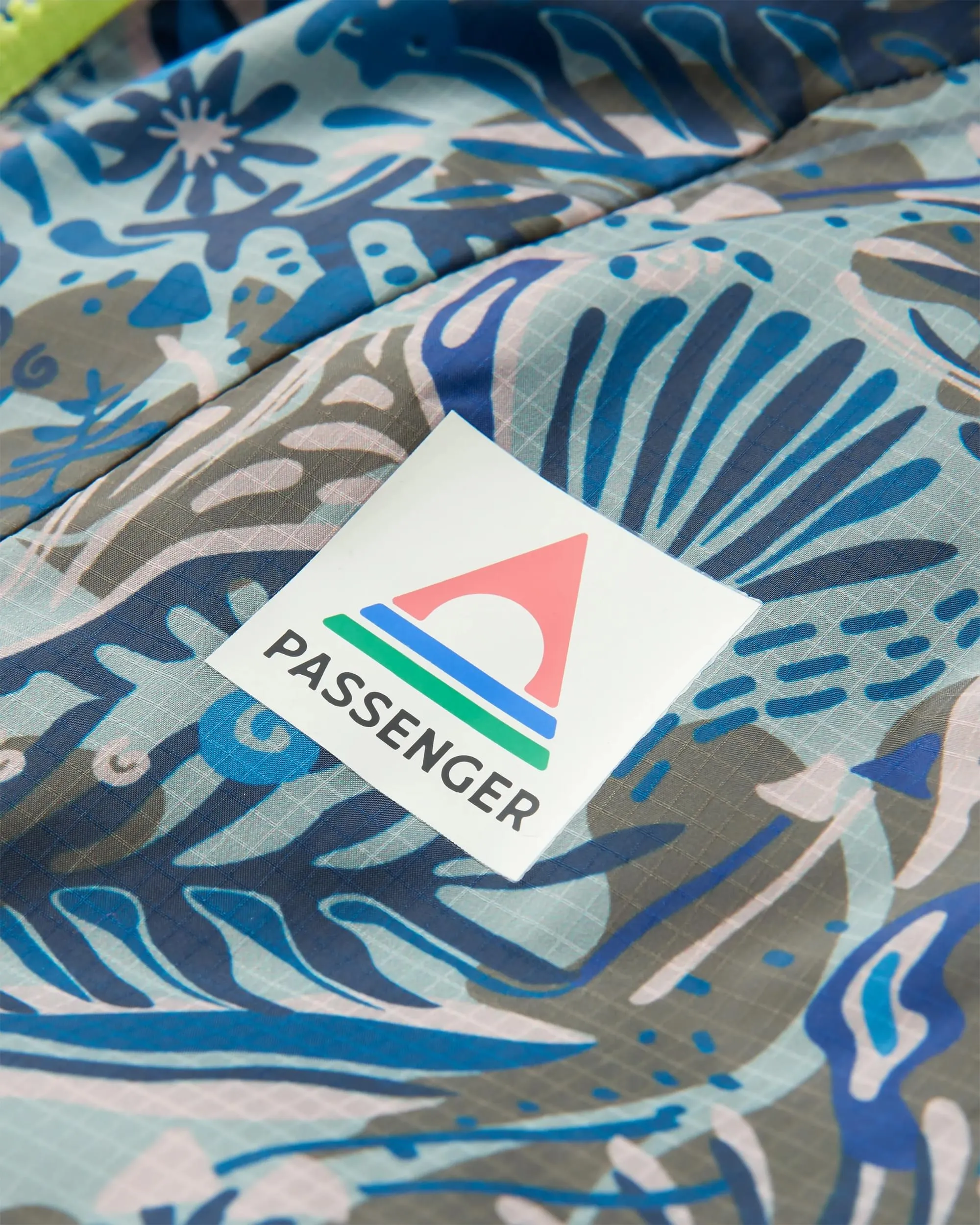 Anorak coupe-vent recyclé Viento - Abstract Seaweed Pistachio